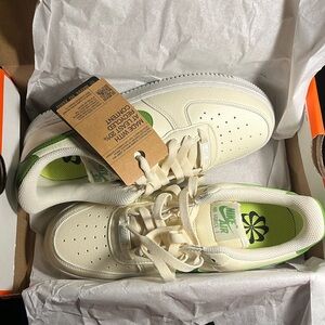 Nike Air Force 1 '07 Next Nature - Women’s 6.5 coconut milk chlorophyll sail